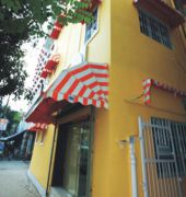 Innra Guest House Kolkata Ngoại thất bức ảnh